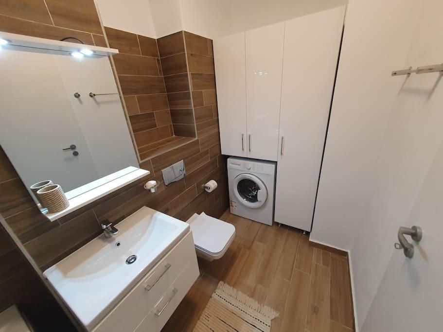 Appartamento New Luxury Flat Near City Center Timisoara Esterno foto